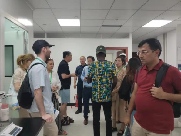 國際生態(tài)水文學(xué)前沿高級研修班學(xué)員參觀我司